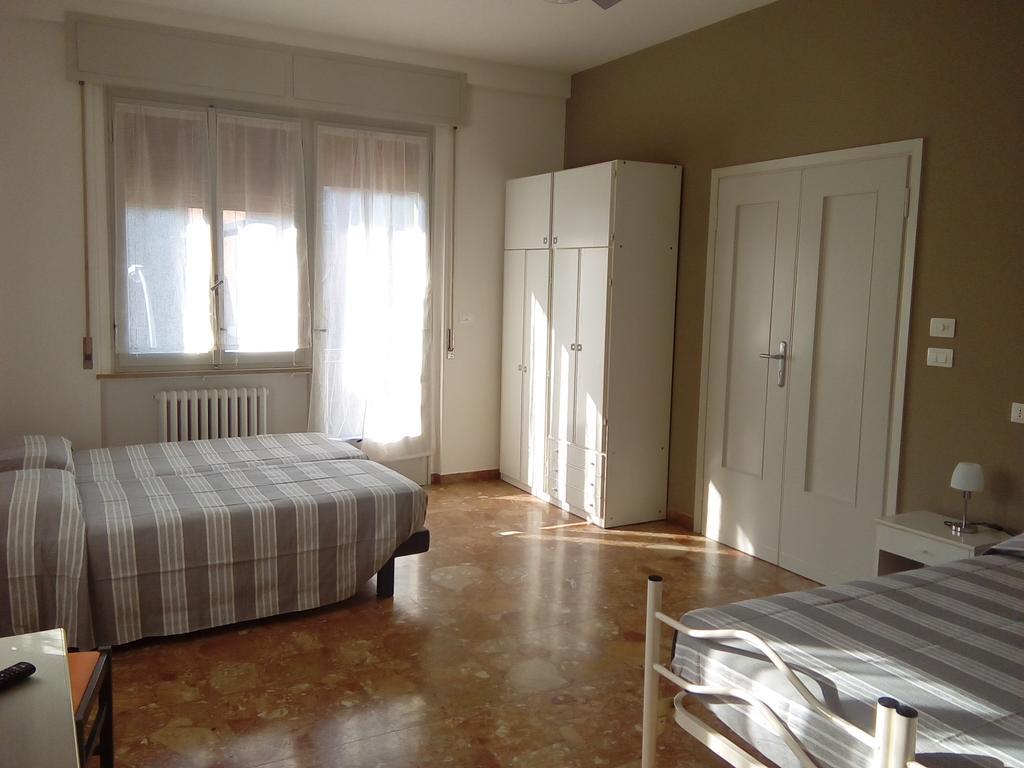 Gardenia Guest House 포를리 외부 사진