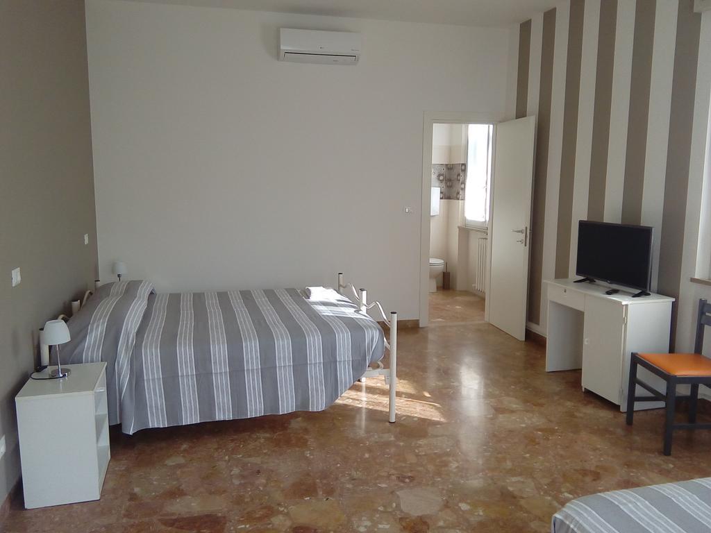 Gardenia Guest House 포를리 외부 사진